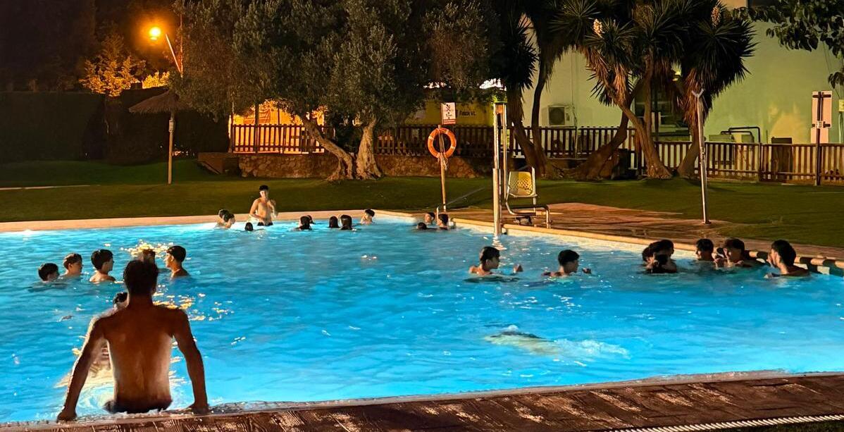 Imatge de la notícia: Neixen les Nits Joves a la piscina de Can Salvi